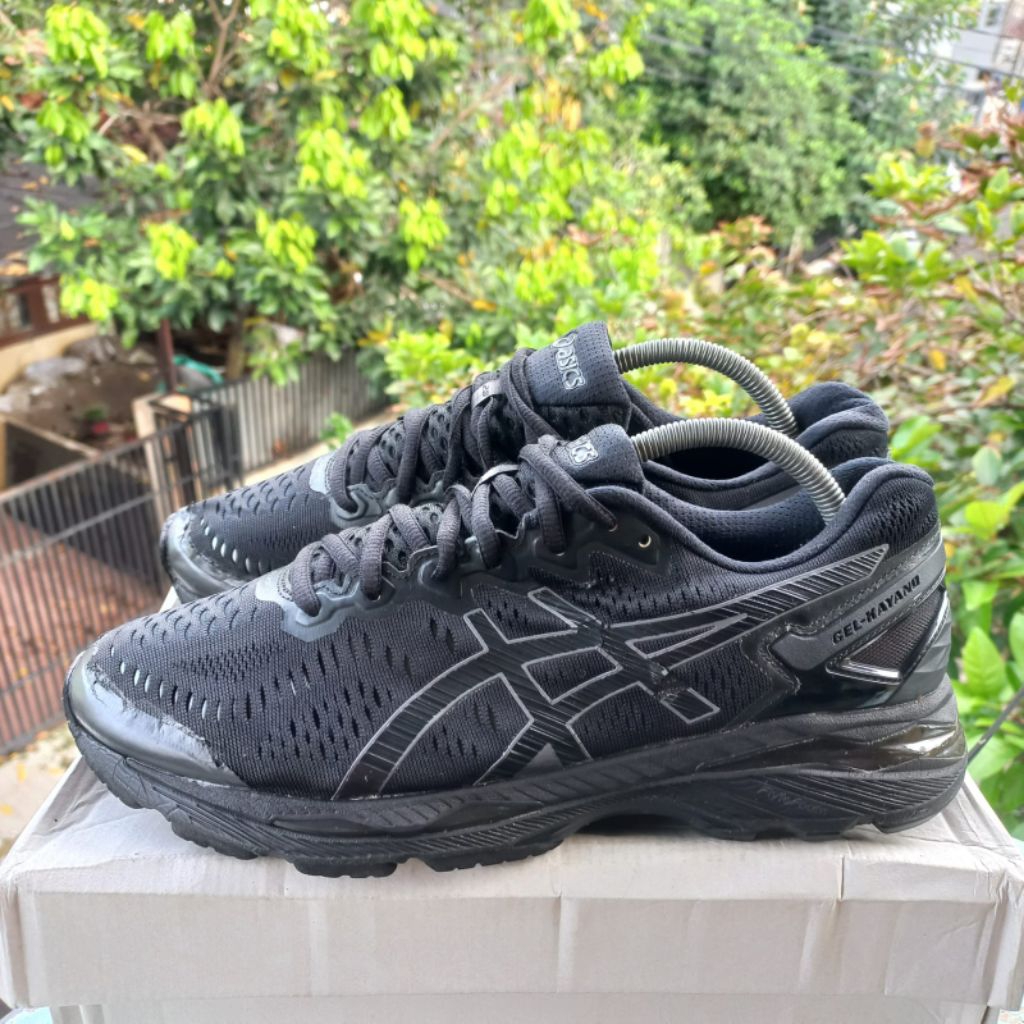 Sepatu running Asic gel kayano size 42
