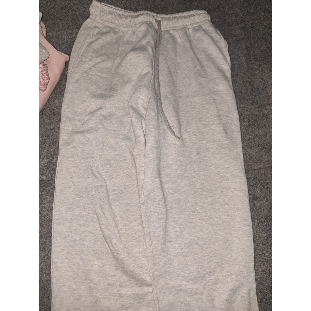 preloved celana olahraga