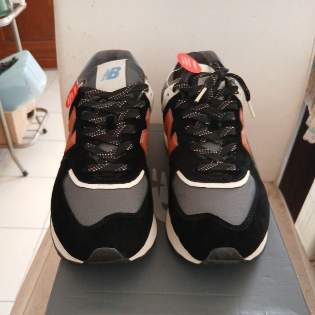 Sepatu Sneakers New Balance 574 Legacy [ U574LGTR ]- Size 44,5 / 10,5 [ insole 28,5 cm ] - Black Red