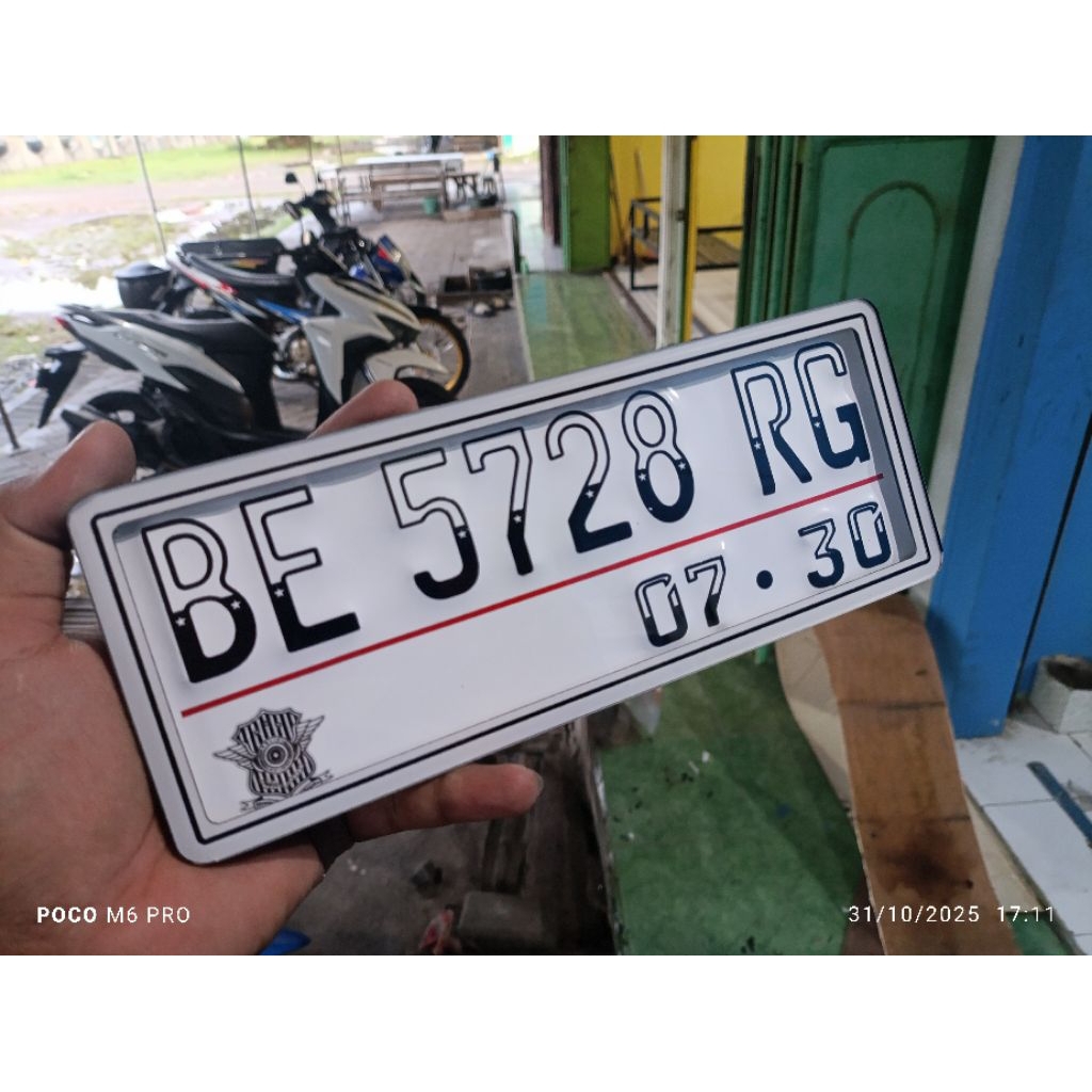 Plat Nomer Motor Lapis Mika Variasi