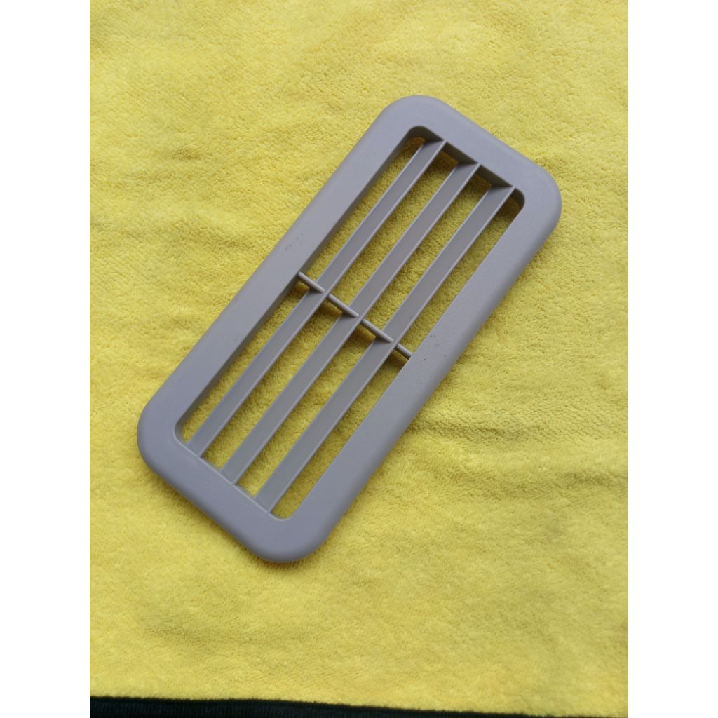 Cover kisi kisi blower AC belakang mobil Suzuki Ertiga original