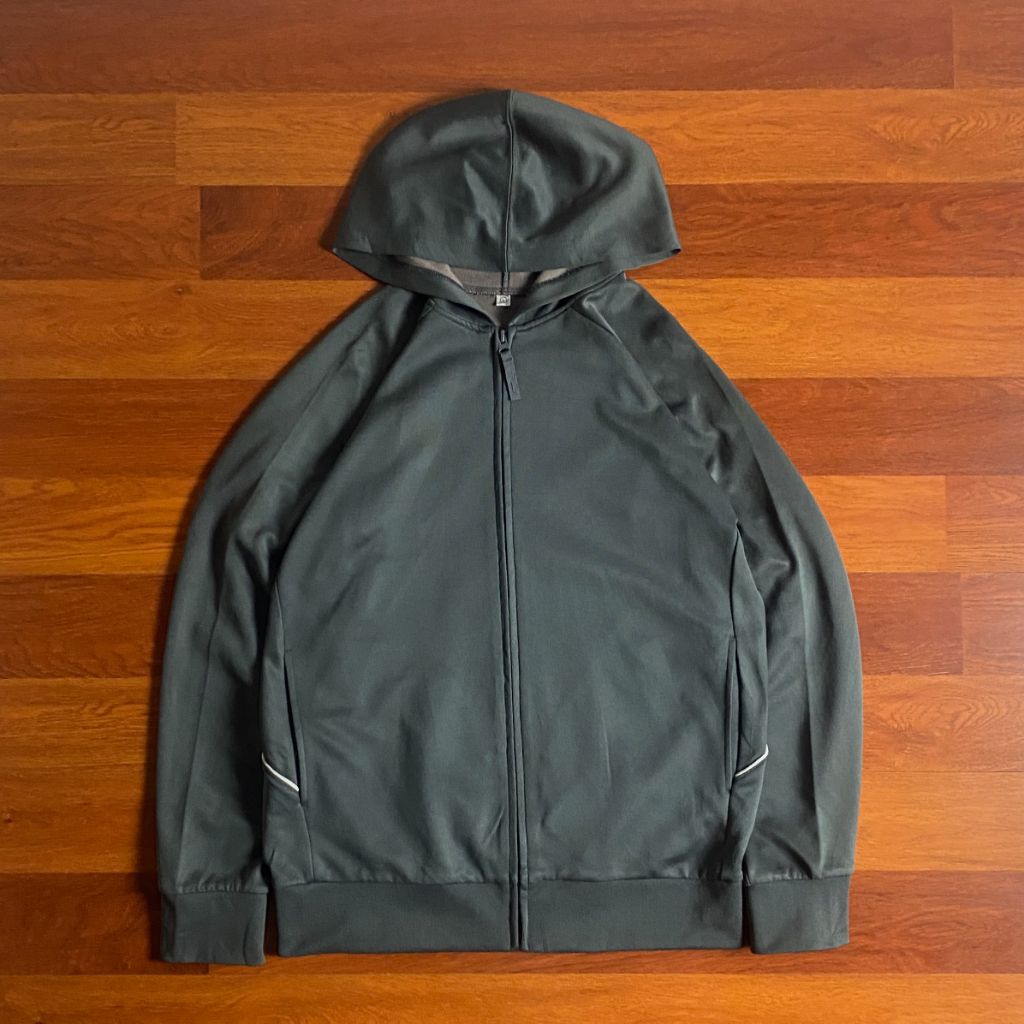 Uniqlo sport jacket ( L ) pria