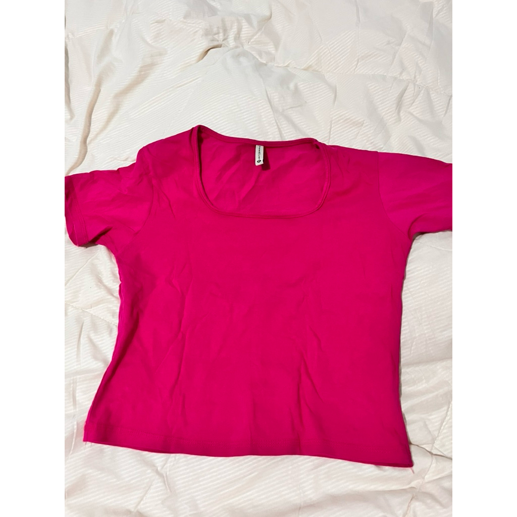 Kaos Wanita Fuchsia Pink | Preloved