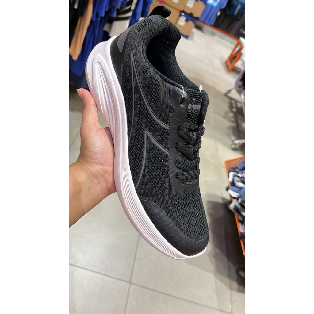Diadora Sepatu Running Black White Original