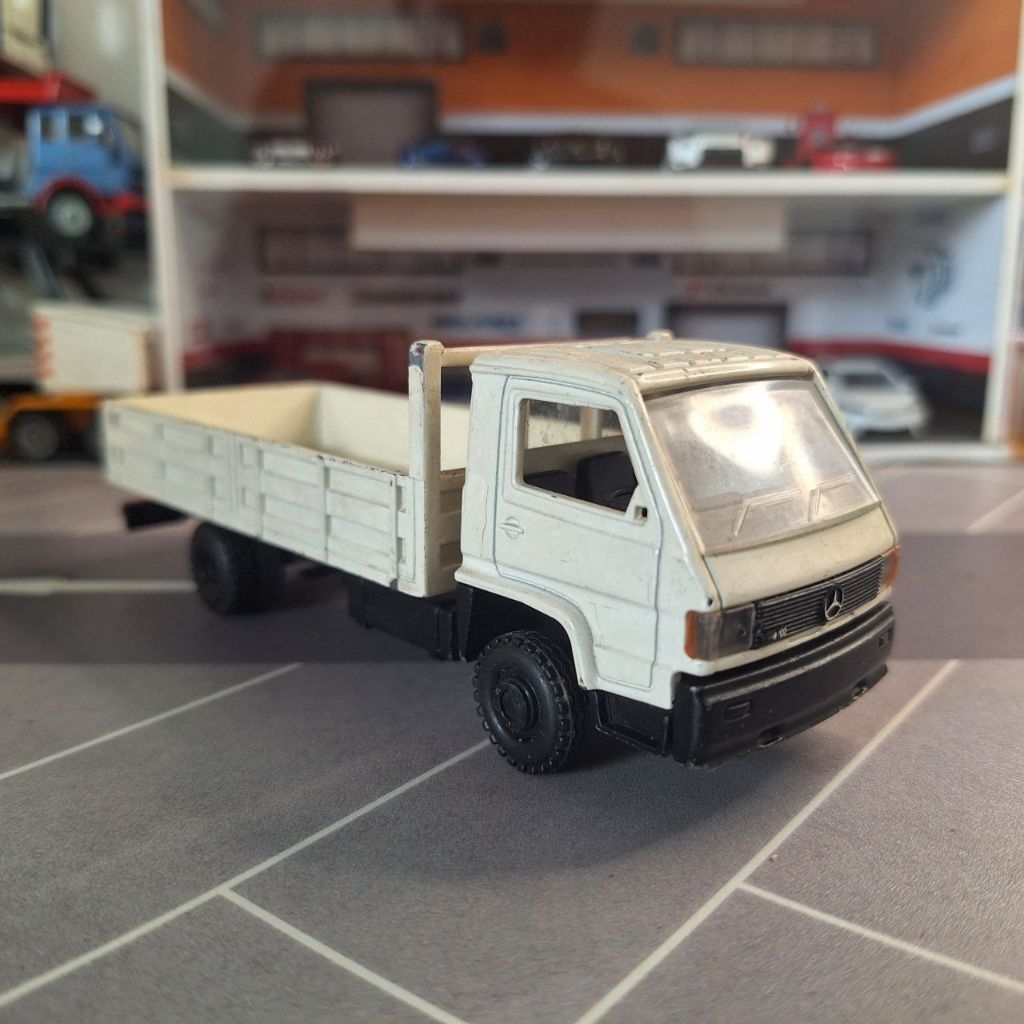 Diecast Mercedes Benz Dump Truck NZG 1/55 Super Rare