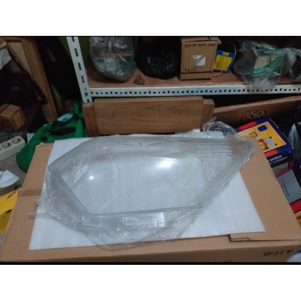 Mika lampu depan Toyota Calya