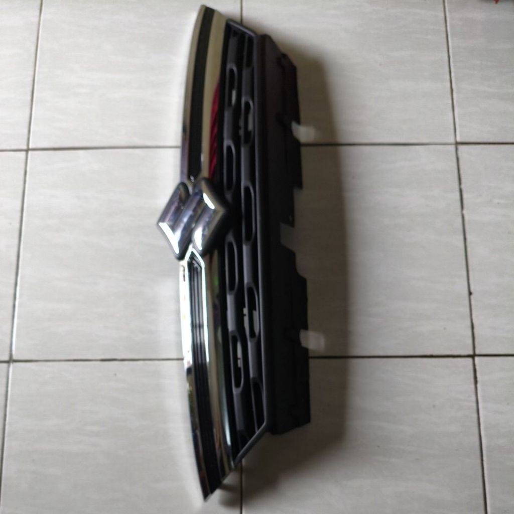 grille radiator bemper atas mobil Suzuki Ertiga all new XL 7 SECOND original siap pakai