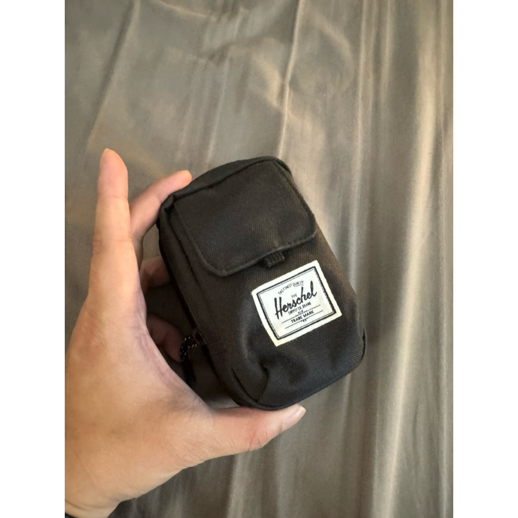 herschel Small pouch bagcharm Original