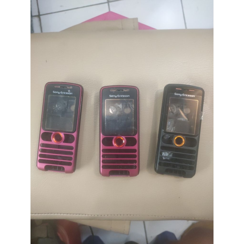 casing hp sony Ericsson W200 kualitas original