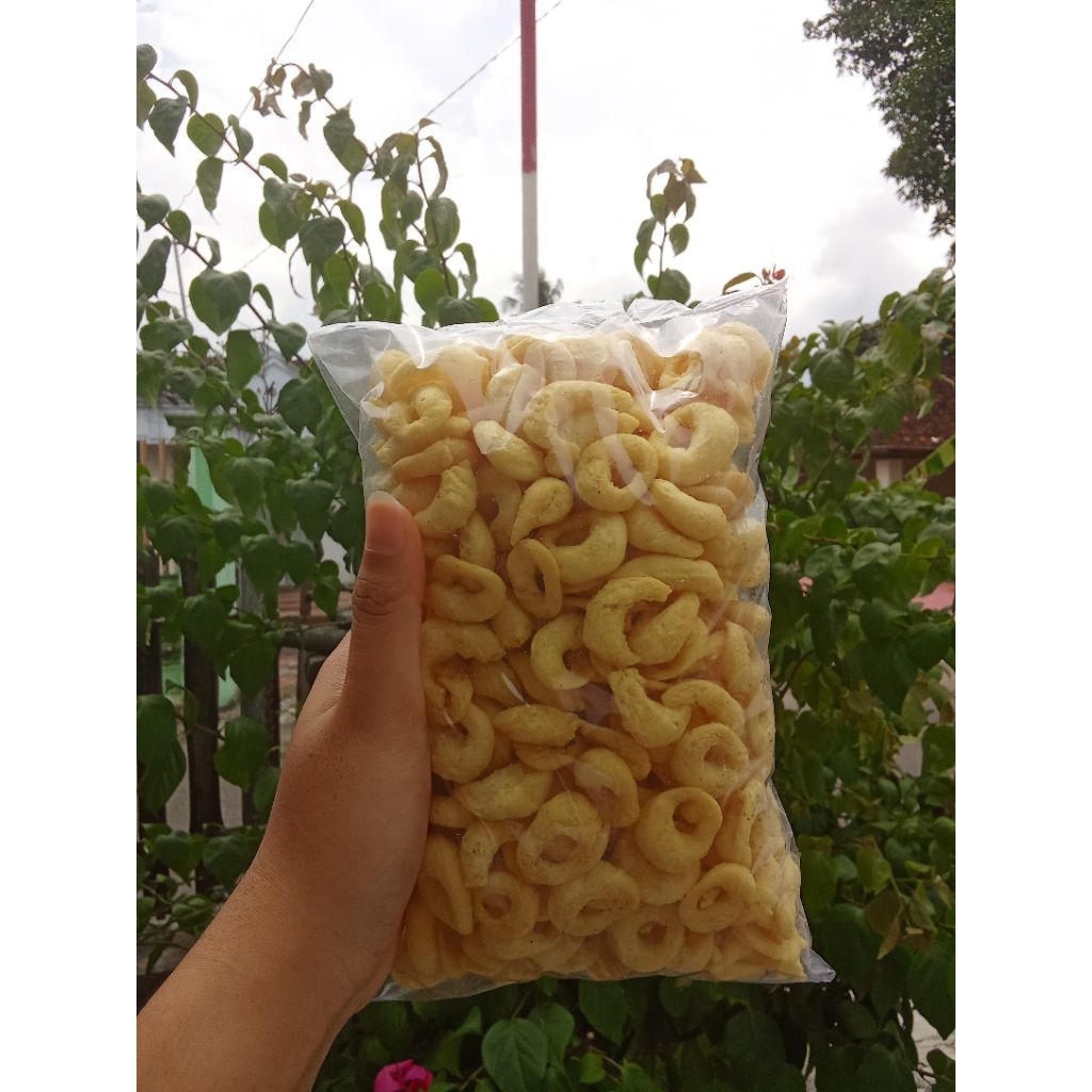 Makanan Ringan Alen Alen Khas Trenggalek - Gurih, Renyah, dan Pedas