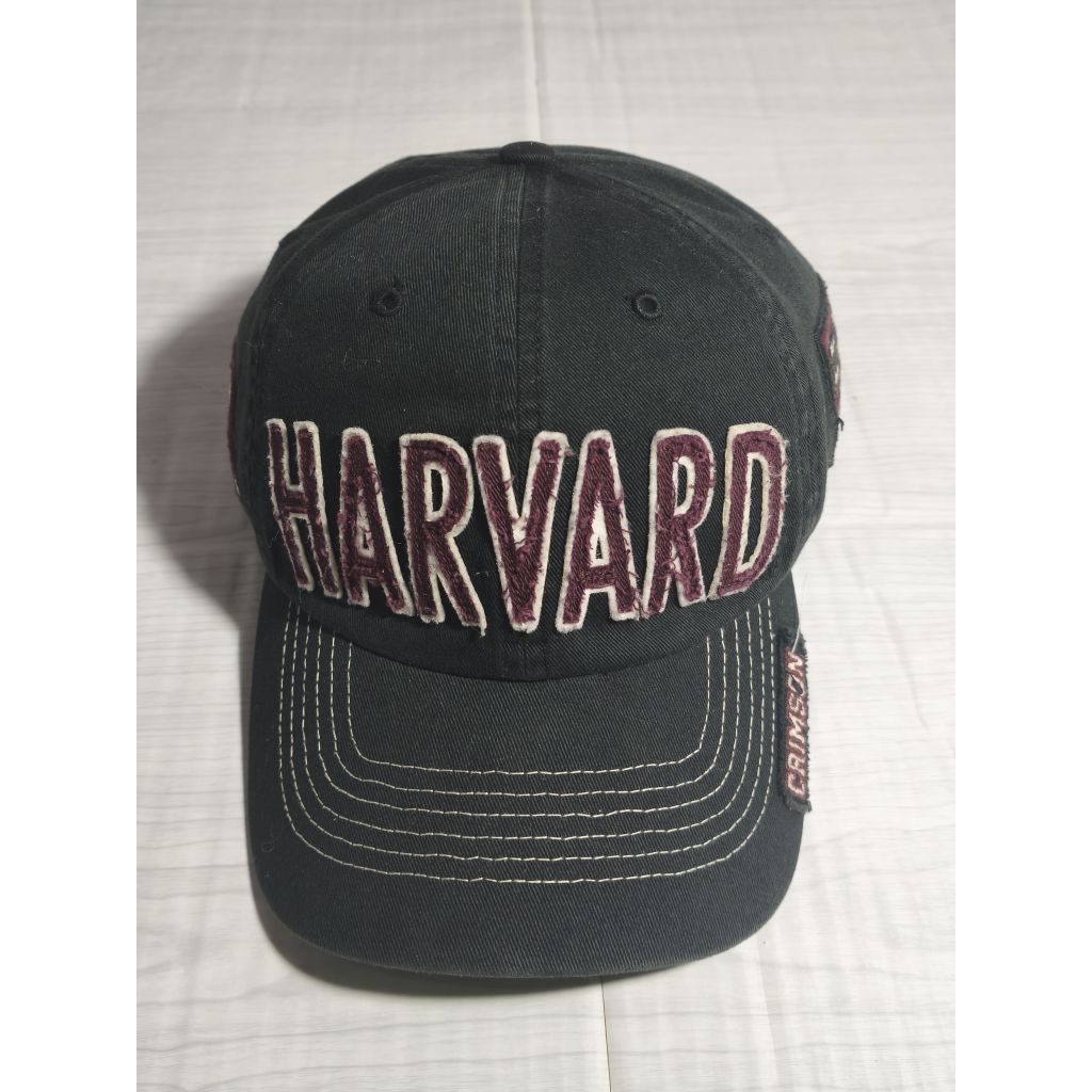 Topi ripped model koyak Kampus Harvard