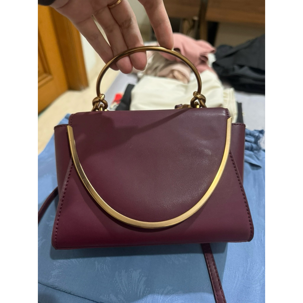 PRELOVED Tas Charles and Keith ori