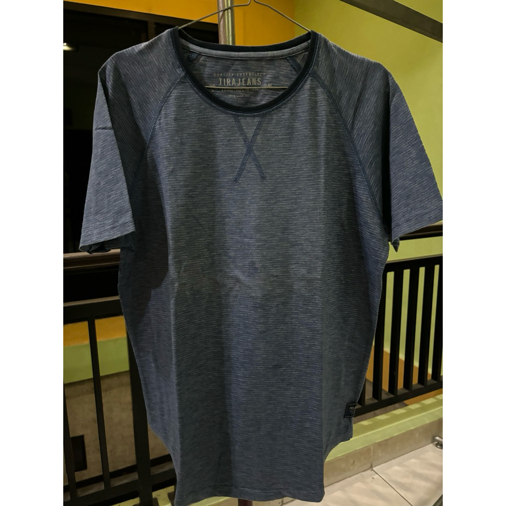 Kaos Tirajeans Ukuran S Slimfit