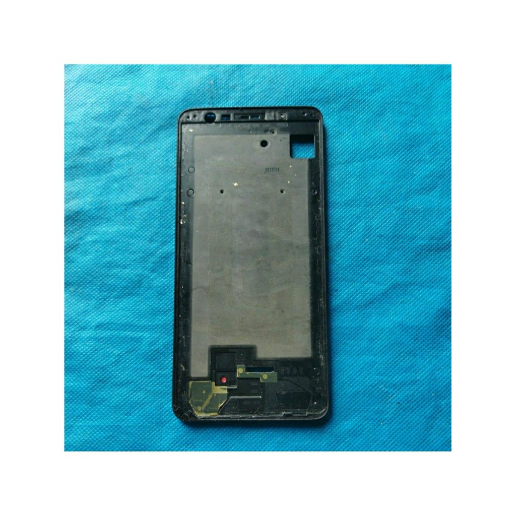 FRAME TATAKAN LCD TULANF TENGAH SAMSUNG GALAXY A7 2018 KONDISI FISIK MASI BAGUS NO BONCEL MASI LAYAK
