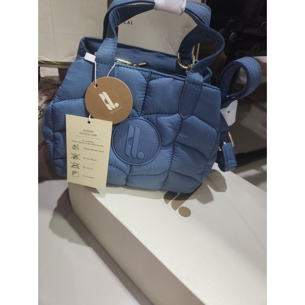 FLUFFLY TOTE BAG - denim by HEYLOCAL