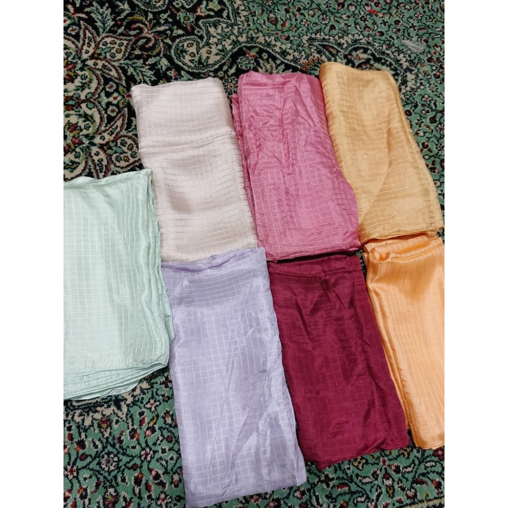 Preloved hijab sutra motif bundling