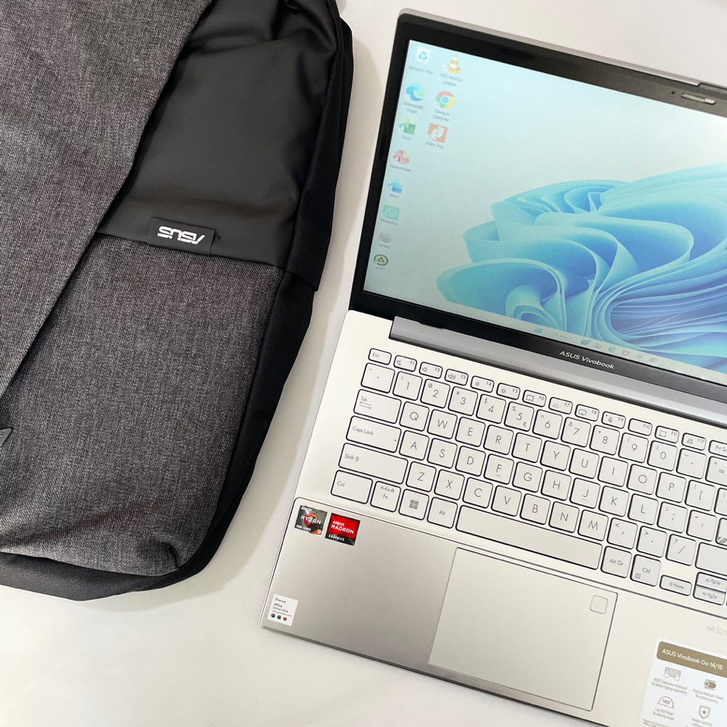 ASUS Vivobook Laptop Go 14 E1404FA (Silver) AMD Ryzen 3 7320U RAM 8 GB SSD 256 GB LAPTOP ASUS VIVOBO