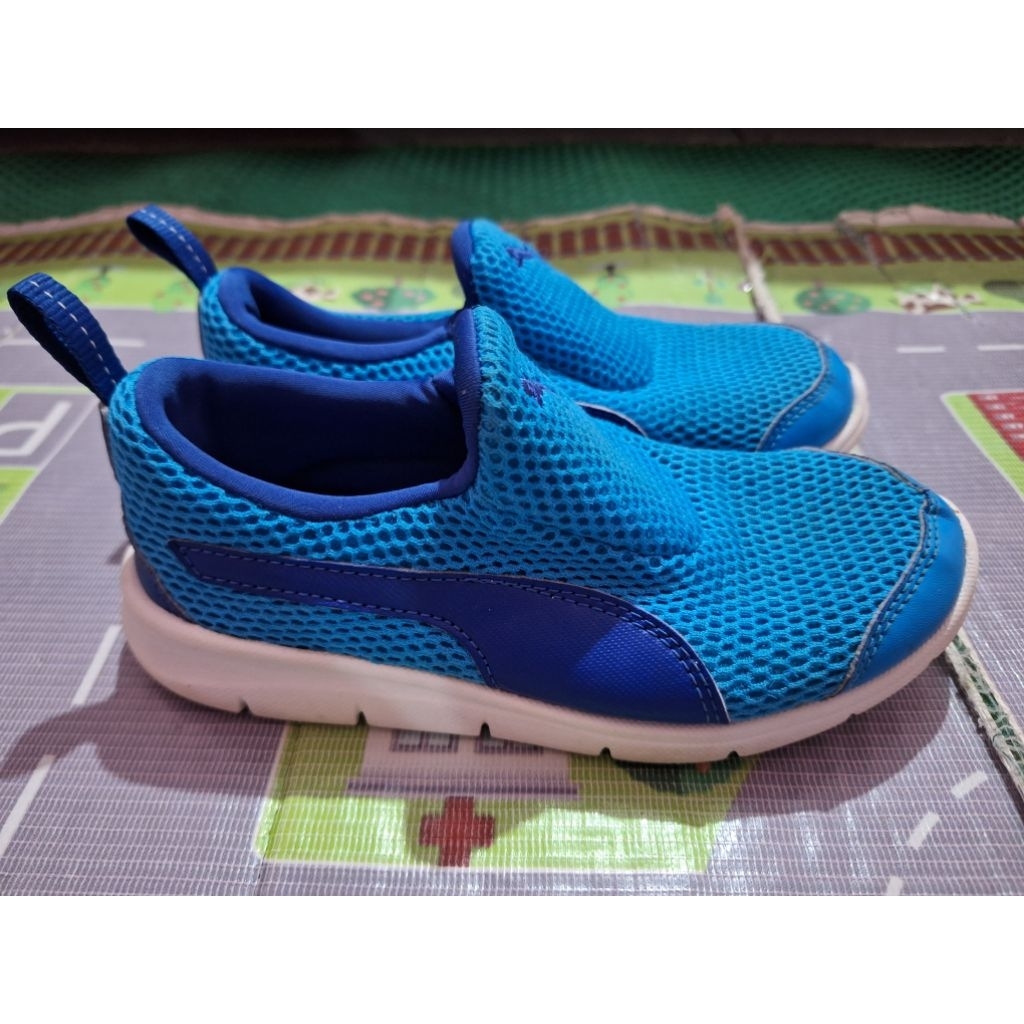 SEPATU PUMA ANAK
