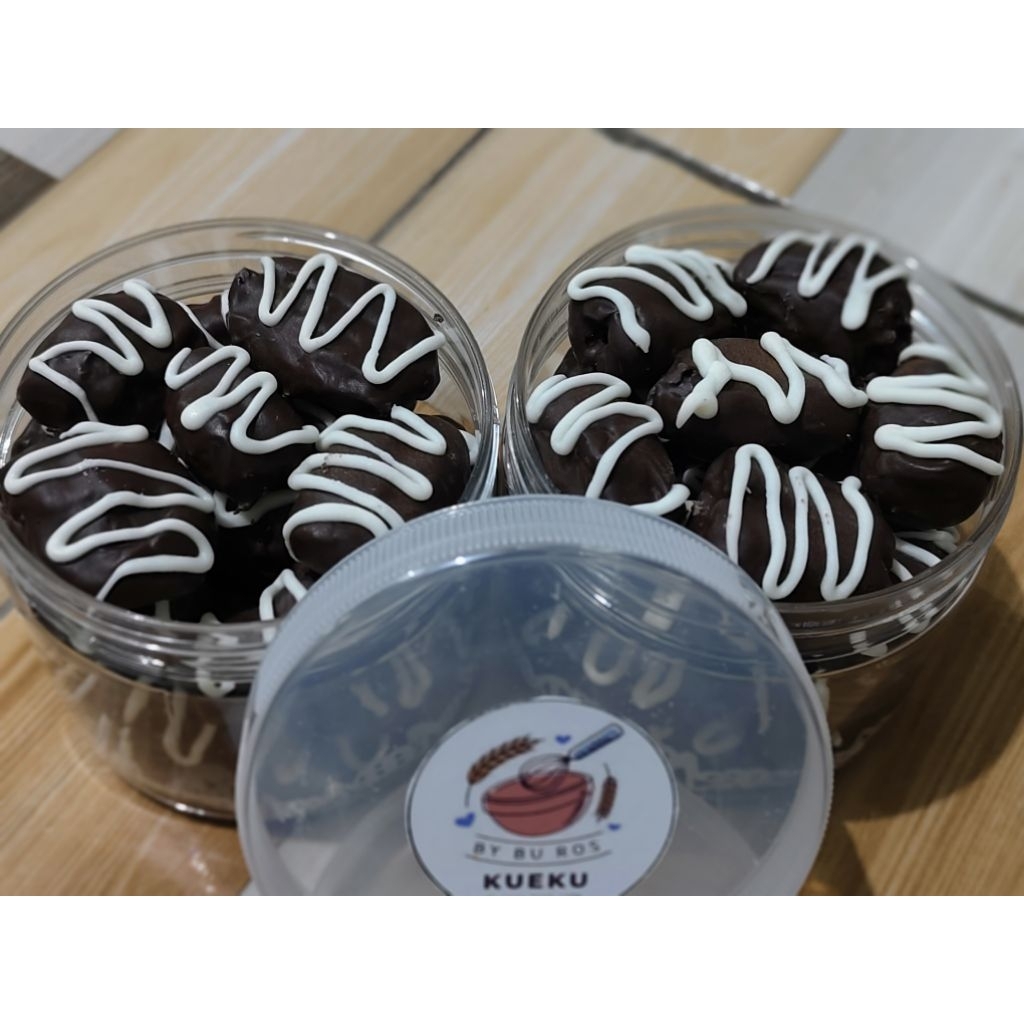 KUE KURMA COKLAT PREMIUM