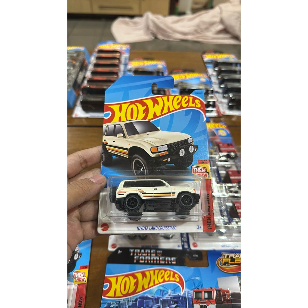 Hotwheels Toyota Land Cruiser 80
