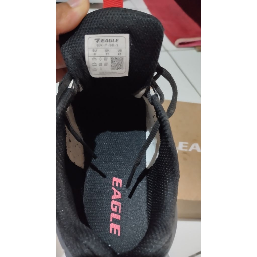 sepatu badminton bulutangkis eagle