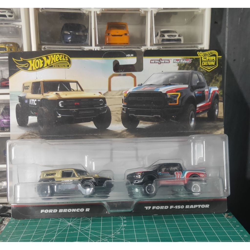 hotwheels two pack Ford Bronco Raptor F150