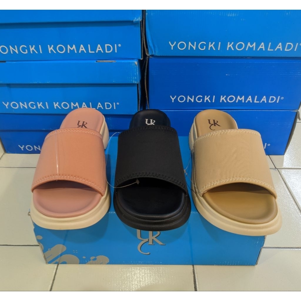 Sandal Wedges Empuk Yongki Komaladi Wanita Original