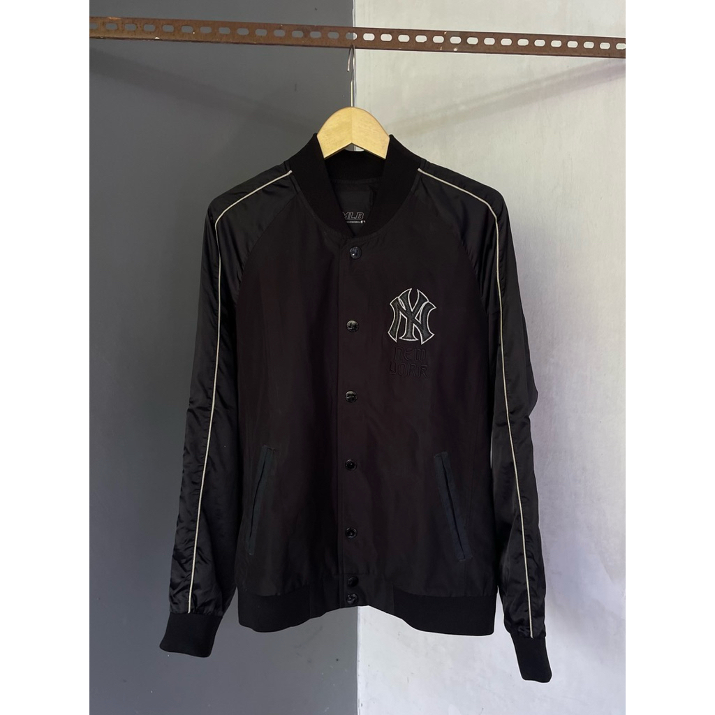 Yankees MLB Big Logo Boomber Jacket