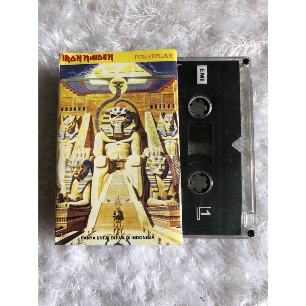 kaset pita iron maiden album powerslave (botleg)