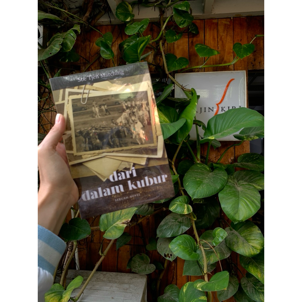 NOVEL DARI DALAM KUBUR - SOE TJAN MARCHING