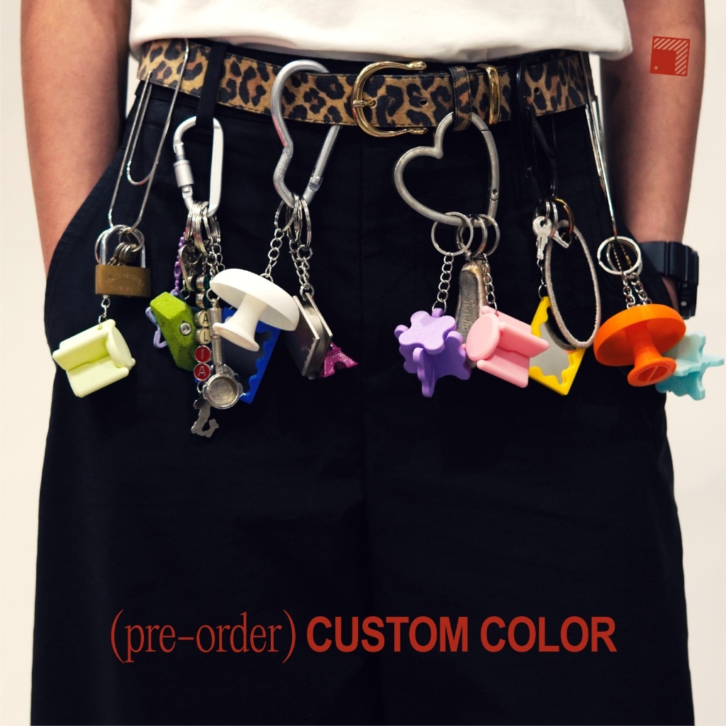 Custom Color Miniature Furniture with Keychain [Pre-Order] - Micro Format | Miniature Keychain / Dec