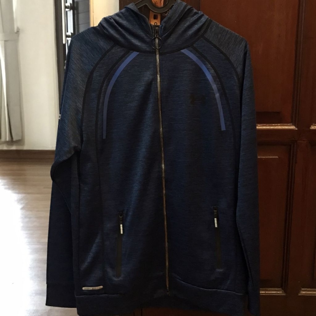 [PRELOVED] Under Armour Jacket - Pria