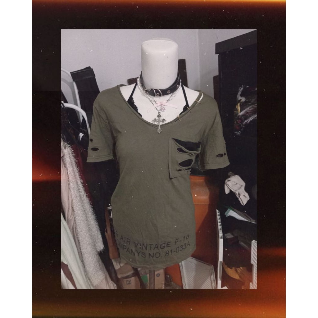 grunge top / punk / alt / cortis