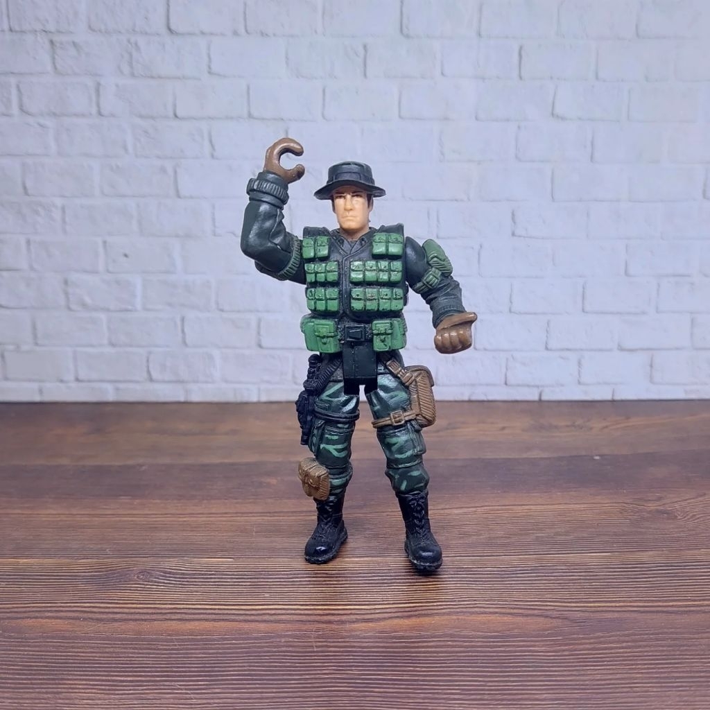 Preloved Figure military soldier tentara ori chap mei