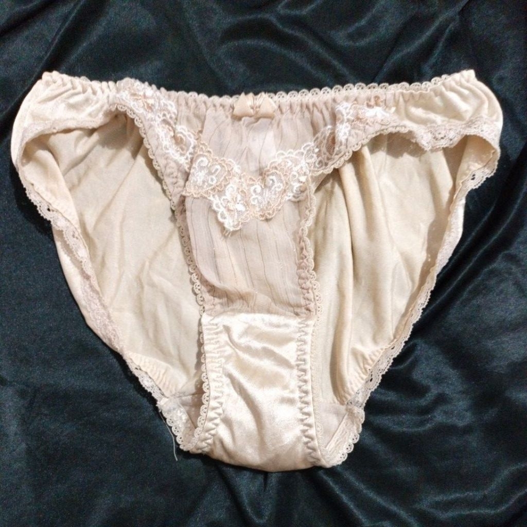 CD satin size M CREAMY SILKY