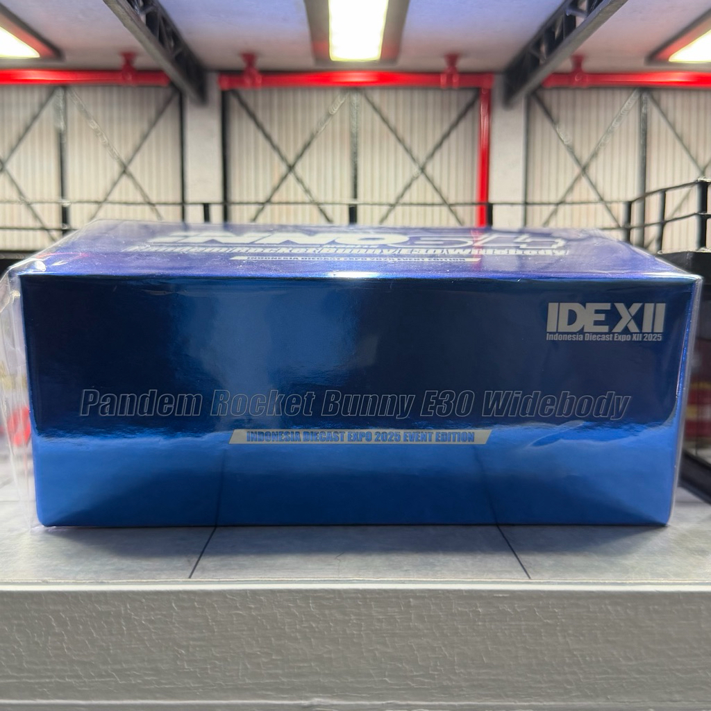 Inno64 BMW E30 Widebody Pandem Rocket Bunny Blue Chrome 1/64 Diecast