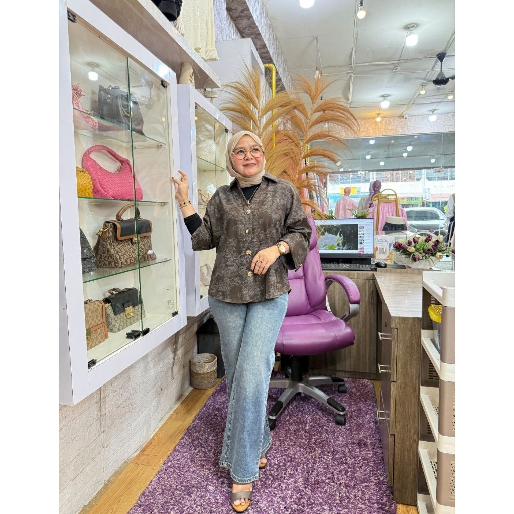 KEMEJA WANITA MOTIF ABSTRAK IMPORT PREMIUM