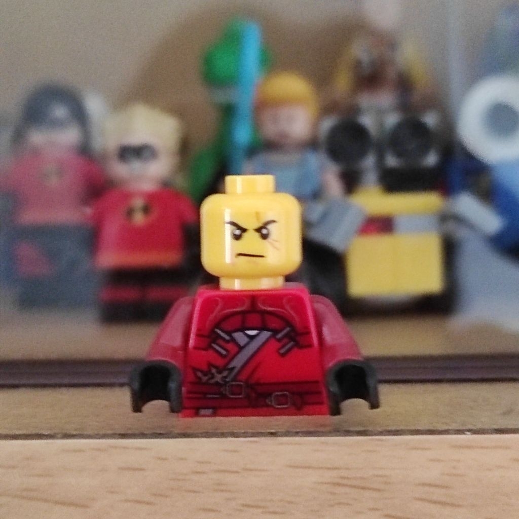 Lego part body & head kai zx