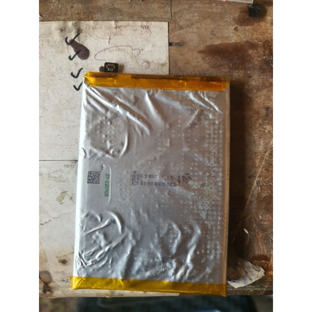 baterai realmi c35 BLP877