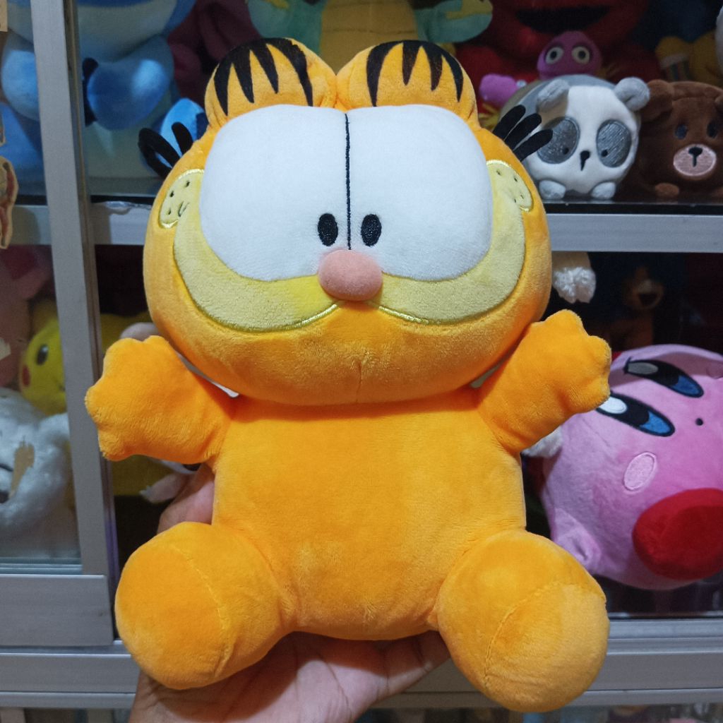 Boneka Garfield
