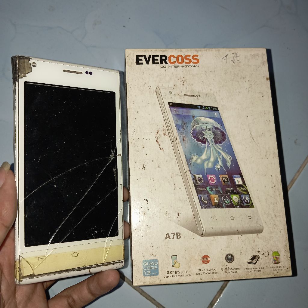 Evercoss A7B (Matot, LCD Pecah)