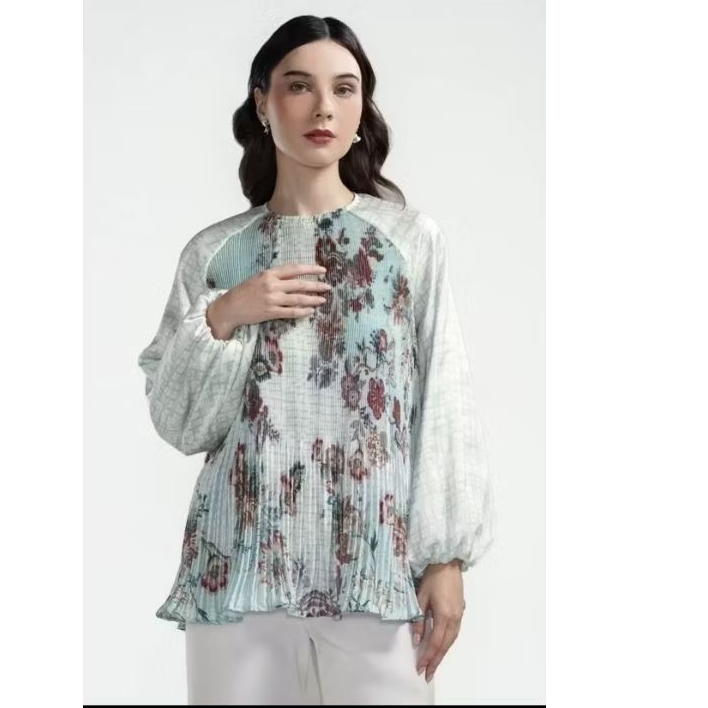 Benang Jarum X Raisa festive Finesse pleated