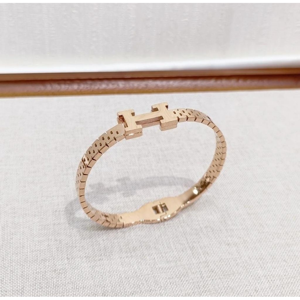 Gelang h plated RoseGold Bangle inisial h motif titanium fashion korean simple elegant Gelang tangan