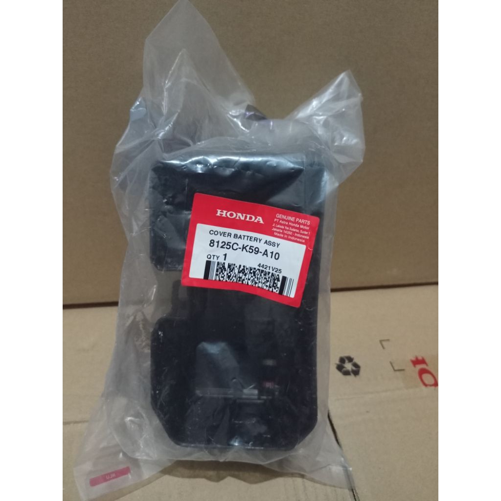 8125C-K59-A10 Cover Assy Battery Tutup Aki Accu Honda Vario 125 150 LED Old 2015 - 2017. ORIGINAL AH