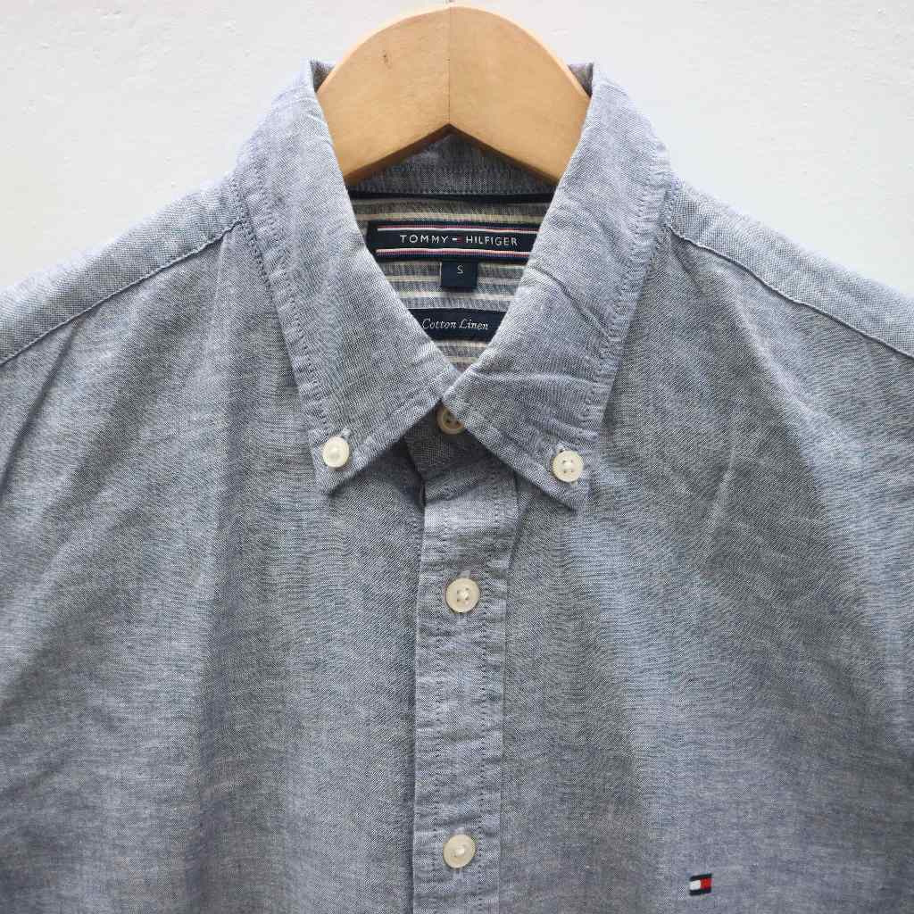 Kemeja Lengan Panjang Tommy Hilfiger - A2243 - Size S