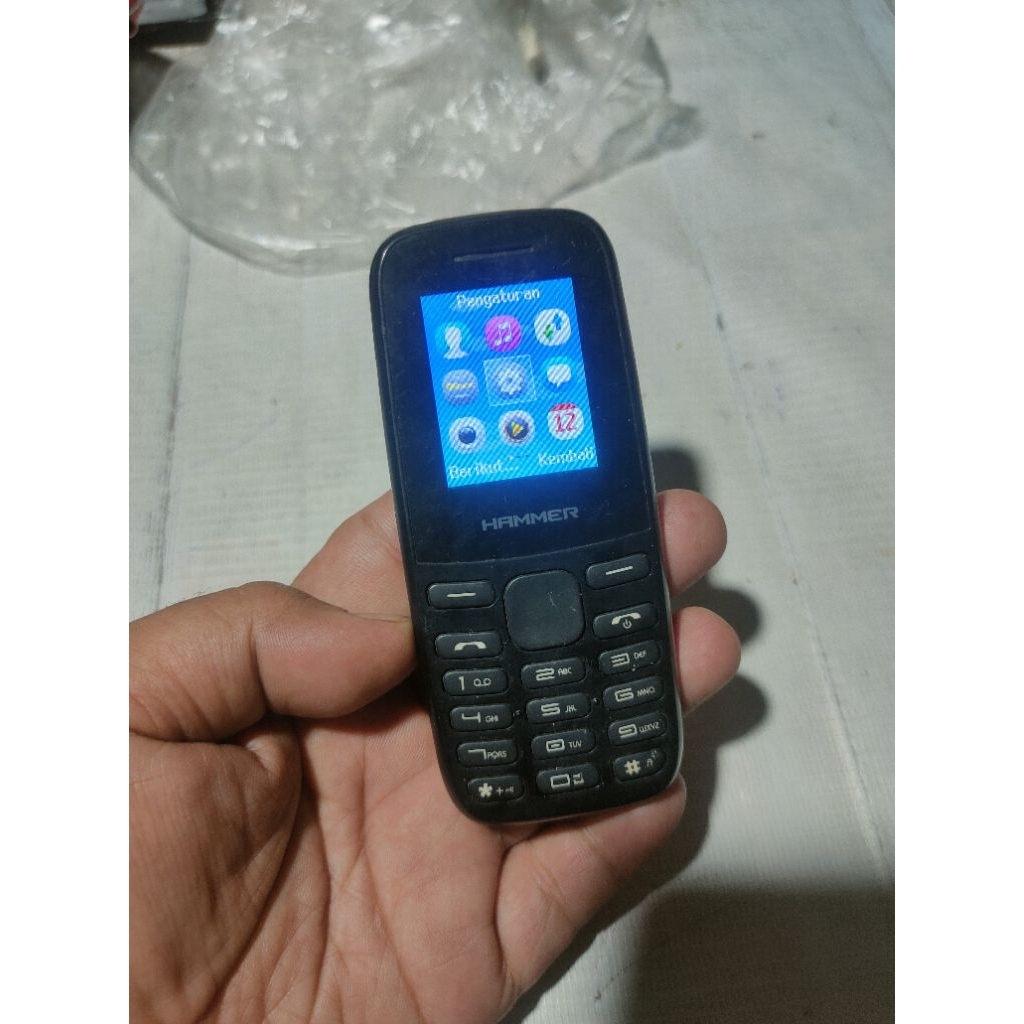 Advan R2 hidup minus lubang charger x