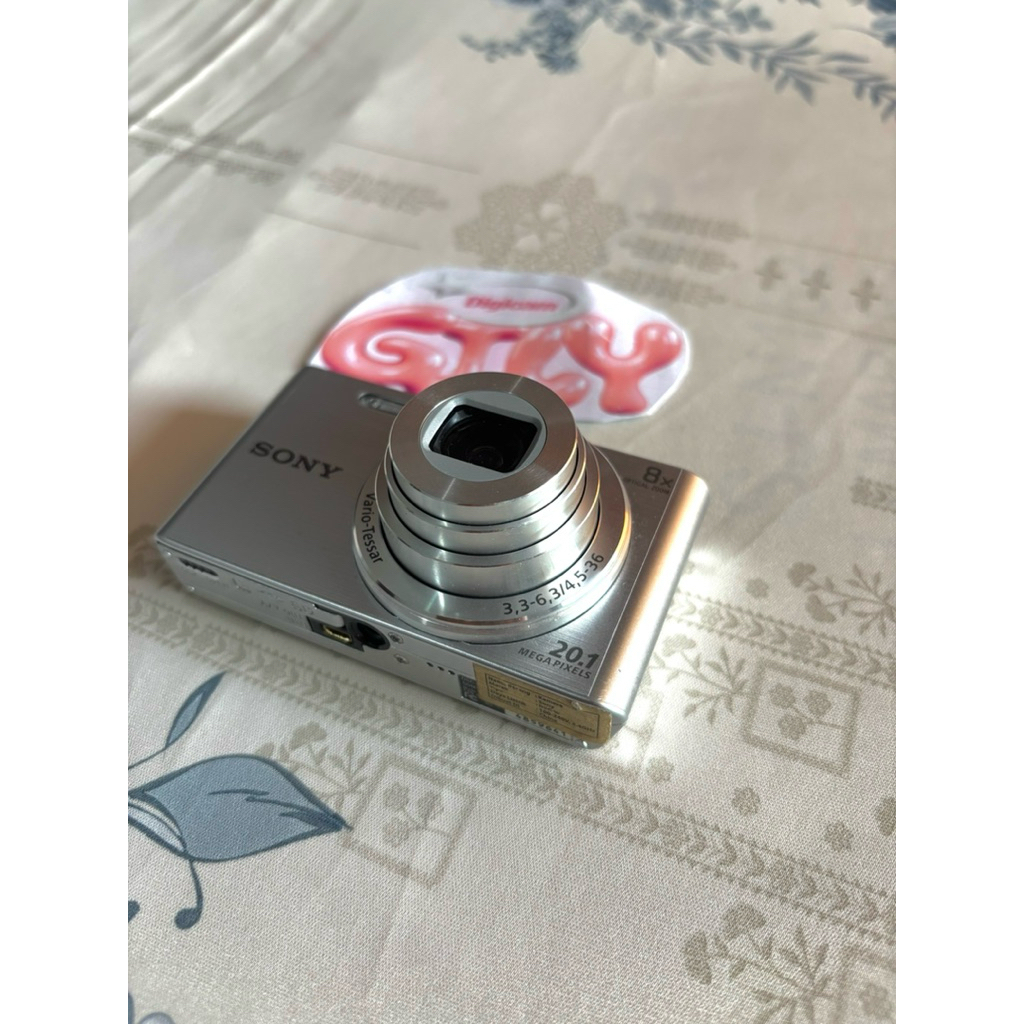 Sony Cybershoot W830 in Silver