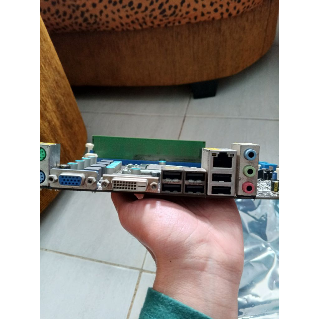 paketan motherboard h61 bekas