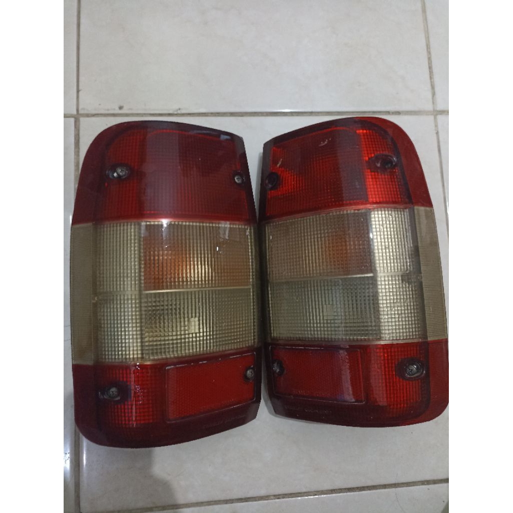 stoplamp Mitsubishi kuda grandia