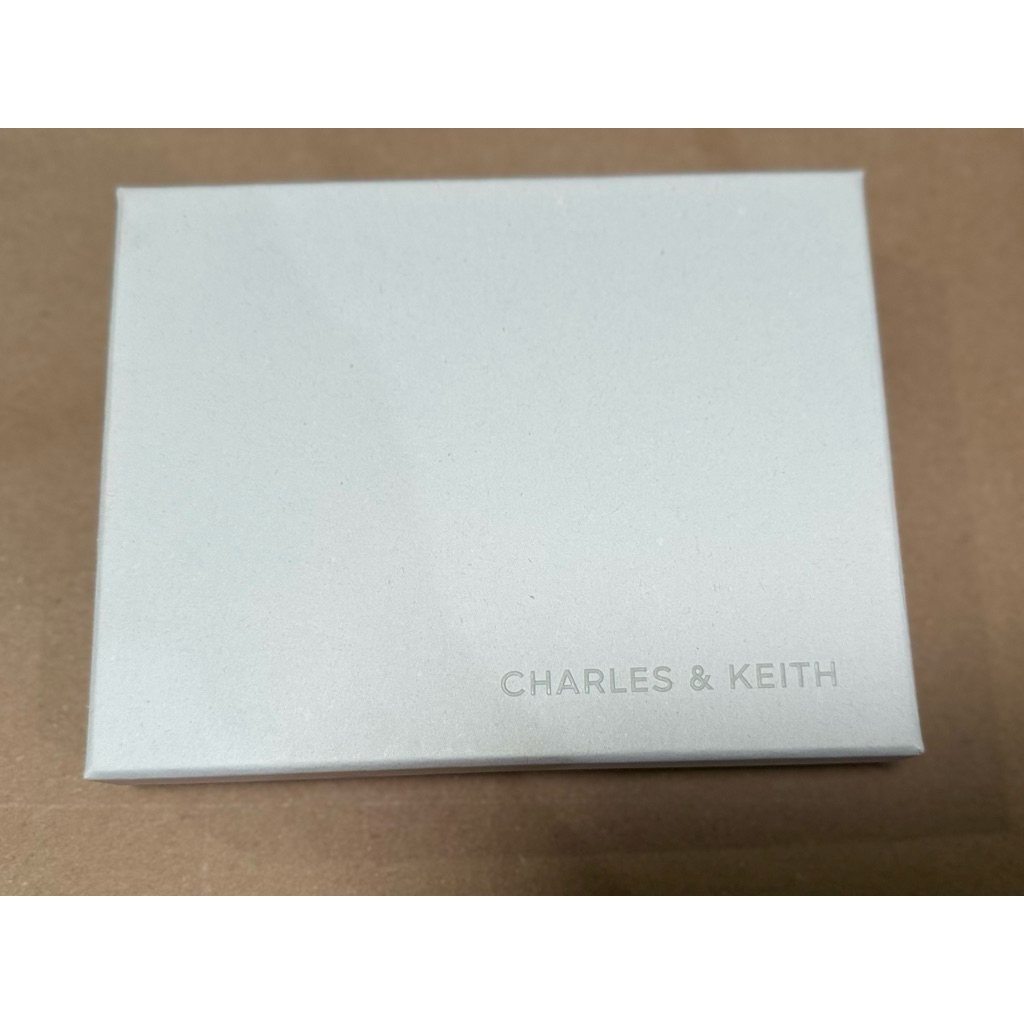 box dompet ori charles & keith